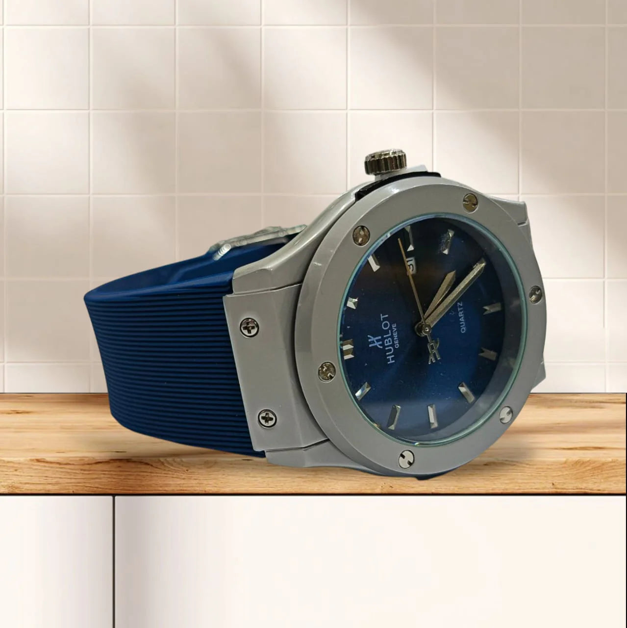 LUXURY HUBLOT QUARTZ CLASSIC WATCH WITH BOX